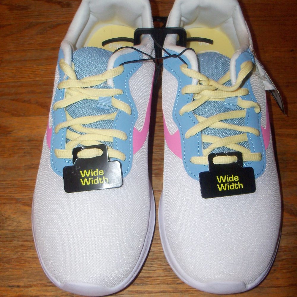 NWT Women's Wide Mesh Sneakers Blue Pink White